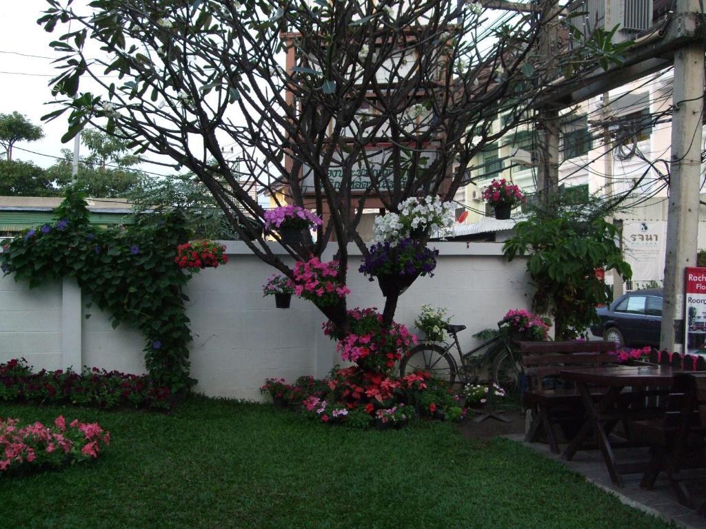 Rachamankha Flora House Hotel Chiang Mai Exterior foto